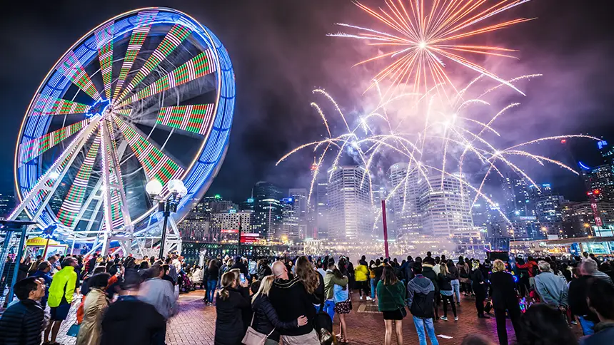 Night Markets and Carnivals in Dubai