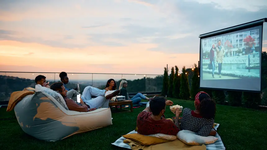 Rooftop Cinemas in Dubai